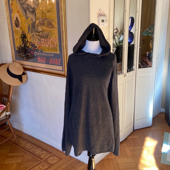 Calvin Klein Other - Calvin Klein Sweater with hoodie NWTS